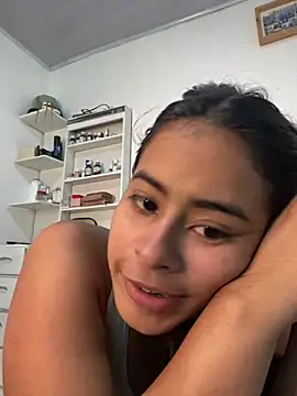 lucirganaxxx online show from March 24, 4:29 pm