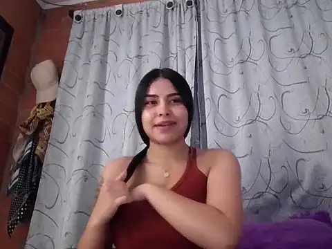 Snapshot of PeliNegraaa chatting on April 6, 1:12 am PeliNegraaa online show from April 6, 1:12 am