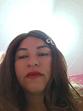 Snapshot of maia_00 chatting on March 25, 1:50 am maia 00 online show from March 25, 1:50 am