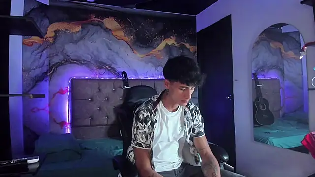 MaxiimoRomano  online show from May 16, 1:32 pm