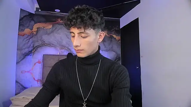 MaxiimoRomano  online show from April 8, 12:50 pm