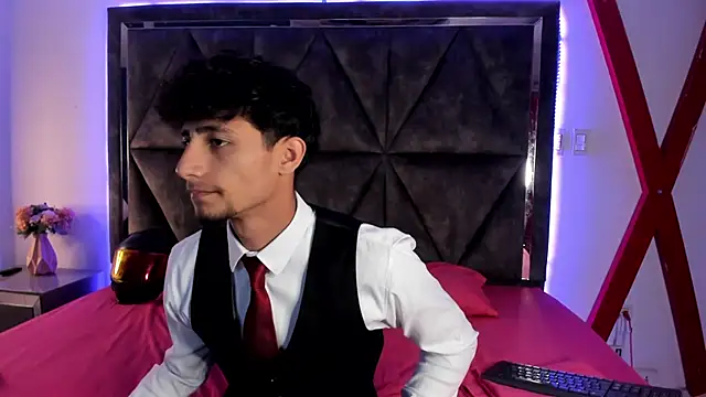 MaxiimoRomano  online show from March 20, 12:28 pm