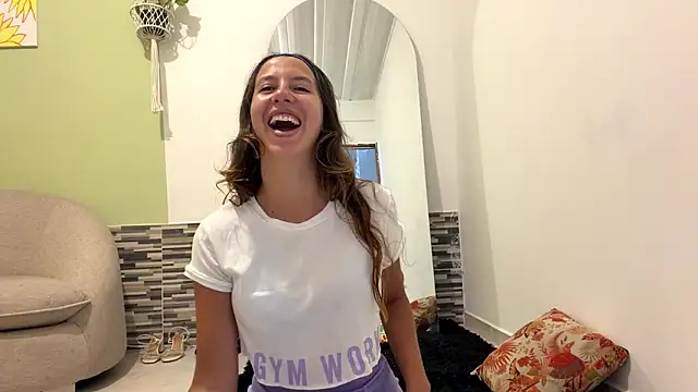 Snapshot of Julieta_Jol chatting on May 13, 1:40 pm Julieta Jol online show from May 13, 1:40 pm