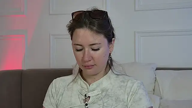 MeganStrane online show from May 5, 6:27 am