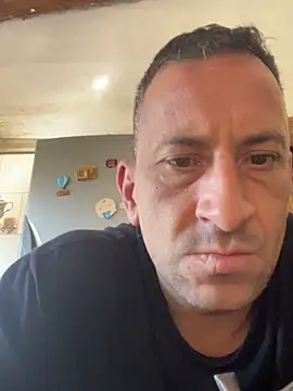 Snapshot of Leon090987 chatting on March 22, 1:23 pm Leon090987 online show from March 22, 1:23 pm