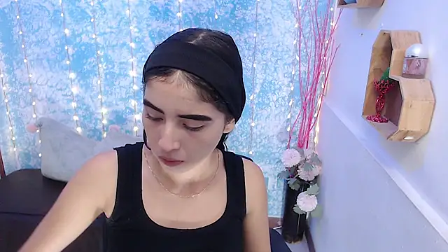 Melodi velasquez online show from April 2, 4:30 am