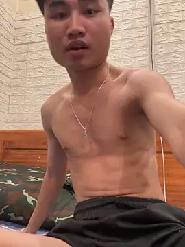 Hoanganhdayroii online show from May 9, 3:04 pm