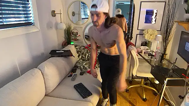 DylanBrook online show from April 7, 10:00 pm