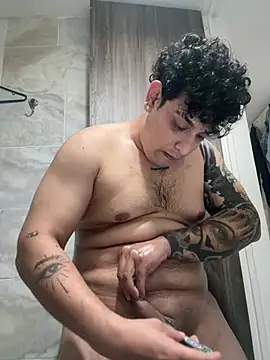 Niccolo Noir online show from April 19, 1:39 am