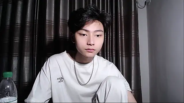 Snapshot of XX-XIUXIU chatting on June 10, 8:21 pm XX-XIUXIU online show from June 10, 8:21 pm