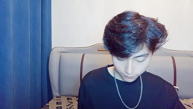 XX-XIUXIU online show from March 18, 12:51 pm