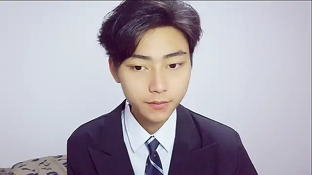 XX-XIUXIU online show from April 2, 12:12 pm