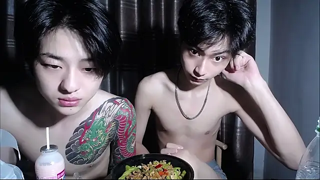 Snapshot of XX-XIUXIU chatting on June 19, 5:19 pm XX-XIUXIU online show from June 19, 5:19 pm