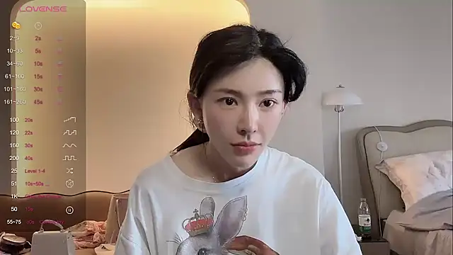 Snapshot of kiki-12 chatting on May 31, 7:47 am kiki-12 online show from May 31, 7:47 am