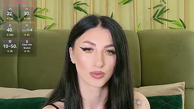 EllieJules online show from April 28, 4:17 am