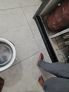 mavin  online show from April 13, 4:38 am