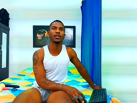 Snapshot of dickblackxx chatting on June 26, 4:29 am dickblackxx online show from June 26, 4:29 am