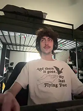 Snapshot of zerces111 chatting on March 25, 9:35 pm zerces111 online show from March 25, 9:35 pm