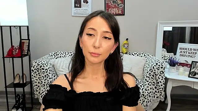 DanaRoges online show from May 13, 6:37 pm