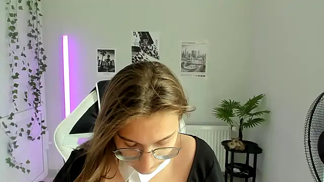 Mia kristal online show from July 24, 10:22 am