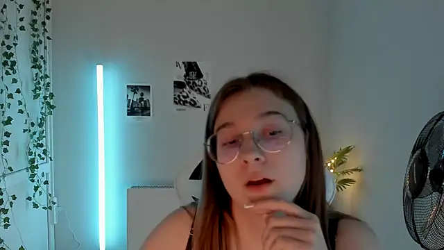 Mia kristal online show from July 13, 8:13 am