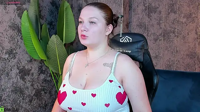 Snapshot of Virginia_Robinson chatting on June 7, 8:41 am Virginia Robinson online show from June 7, 8:41 am