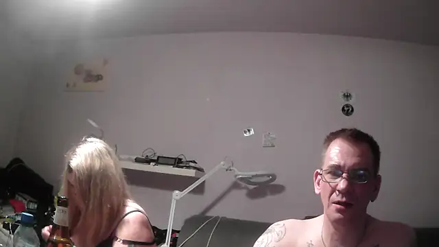 Snapshot of berlin-ryszard chatting on January 13, 3:43 am berlin-ryszard online show from January 13, 3:43 am