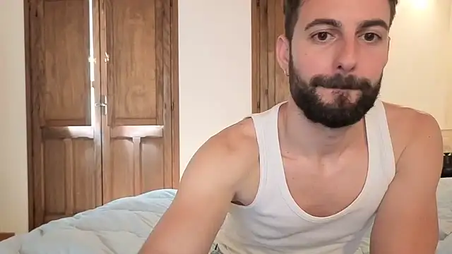 Snapshot of AmicisegretiITA chatting on May 1, 12:21 pm AmicisegretiITA online show from May 1, 12:21 pm