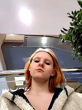 NinaParri online show from April 10, 3:13 am
