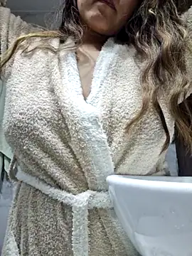 rafaella stefano online show from April 9, 3:07 pm