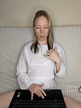 Snapshot of TeaseMeLily chatting on March 23, 3:28 am TeaseMeLily online show from March 23, 3:28 am