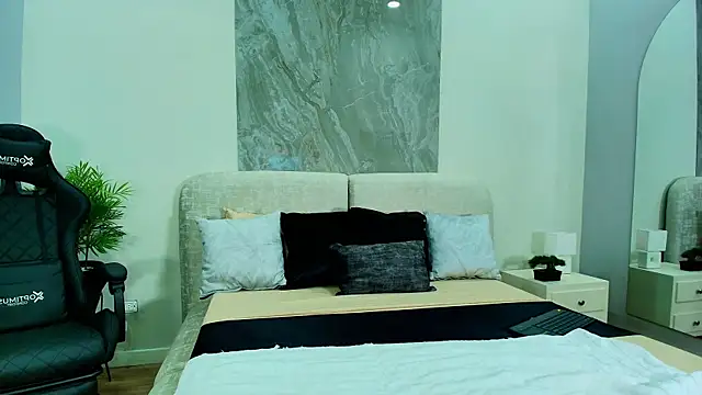 Megan lux  online show from July 11, 8:03 am