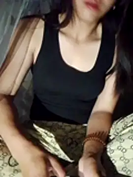 Snapshot of Phuongmyy chatting on May 6, 10:25 pm Phuongmyy online show from May 6, 10:25 pm
