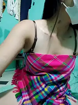 Snapshot of Phuongmyy chatting on May 15, 2:26 pm Phuongmyy online show from May 15, 2:26 pm