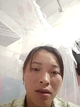 Snapshot of Phuongmyy chatting on May 10, 10:33 pm Phuongmyy online show from May 10, 10:33 pm