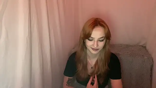 EvaKapnist online show from April 30, 8:49 pm