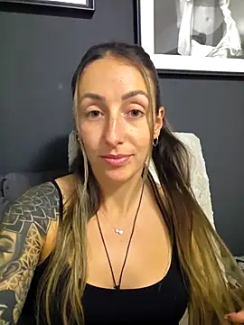 NicoleKaiser online show from May 12, 7:20 pm