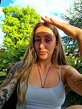 NicoleKaiser online show from May 21, 4:37 pm