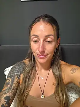 Snapshot of NicoleKaiser chatting on May 28, 7:20 pm NicoleKaiser online show from May 28, 7:20 pm