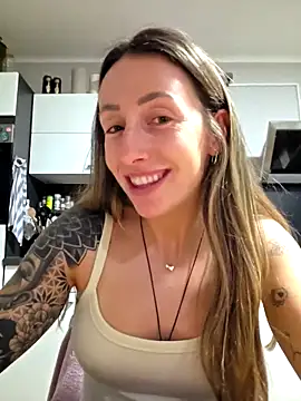 NicoleKaiser online show from April 22, 6:36 pm