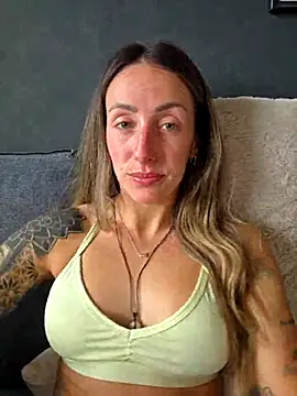 NicoleKaiser online show from May 10, 8:07 am
