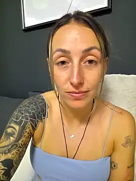 NicoleKaiser online show from April 26, 6:05 pm