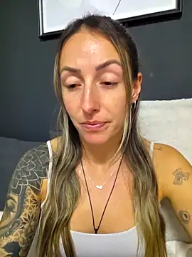 NicoleKaiser online show from May 6, 6:34 pm