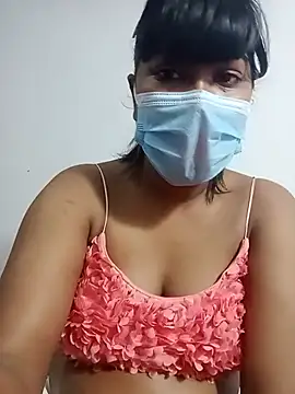 Snapshot of honeyi_babe chatting on May 17, 7:03 pm honeyi babe online show from May 17, 7:03 pm