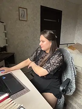 AgathaMyers online show from March 28, 1:56 pm