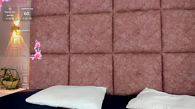 ZoeCooper1 online show from April 20, 2:29 pm