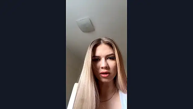 Snapshot of DeettaTolly chatting on March 20, 8:04 am DeettaTolly online show from March 20, 8:04 am