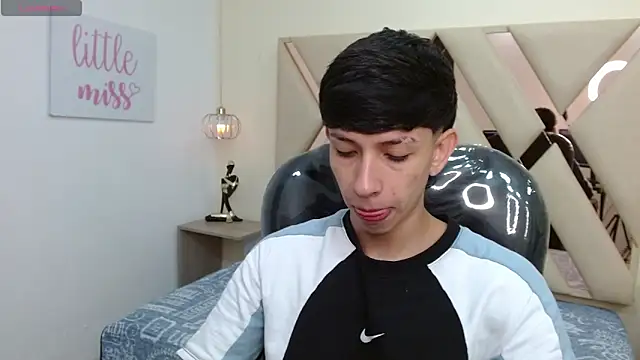 AdrianFranko online show from March 25, 1:32 pm