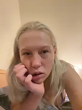 LeniMaria online show from March 22, 9:16 pm