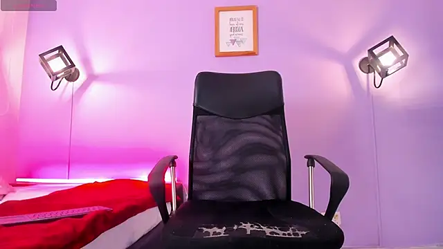 milliesummer online show from April 23, 12:29 pm